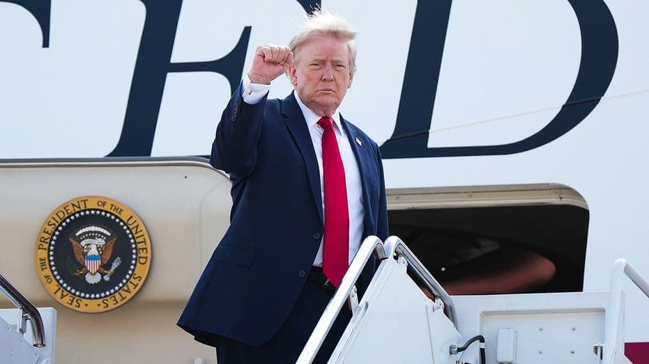 Trump Crushes Arizona GOP Primaries, Dodges Dem Chaos