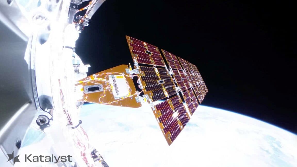 Swift satellite's spinning crisis: Can engineers regain control?