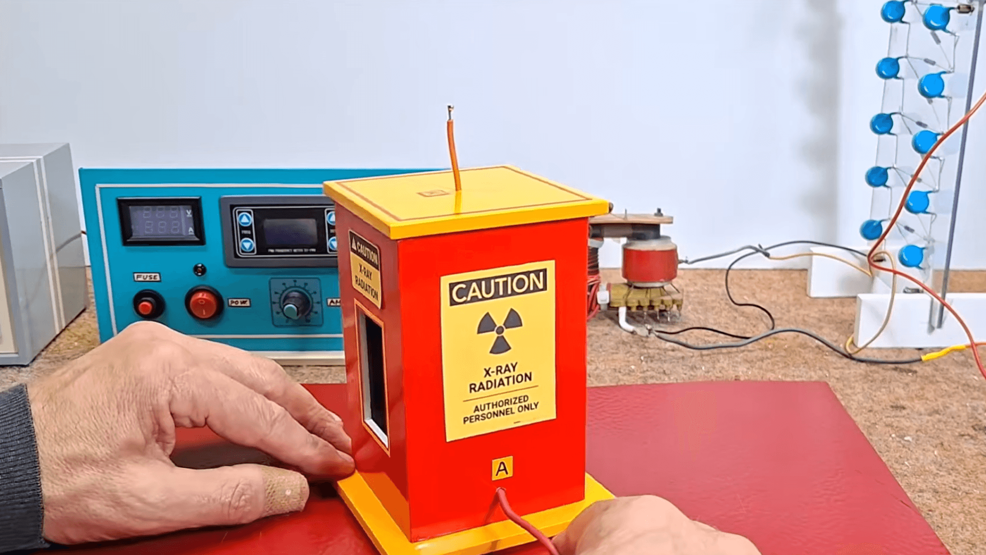 Homemade X-ray Machine Works (Mostly)