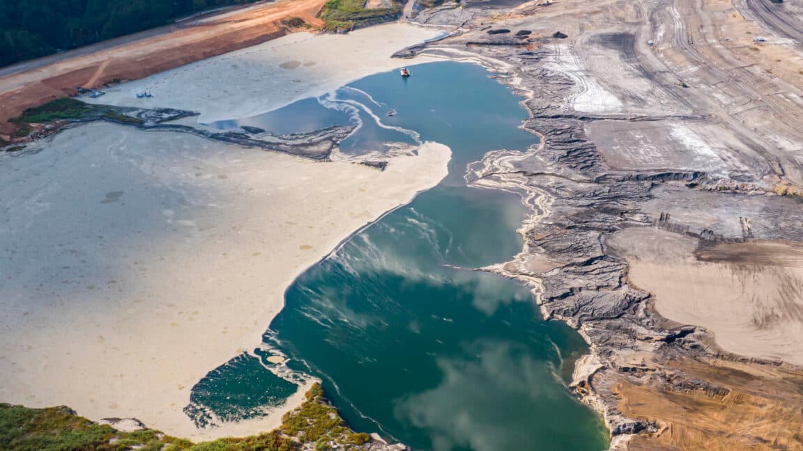 Greens Mobilize Against Trump's Coal Ash Deregulation Agenda