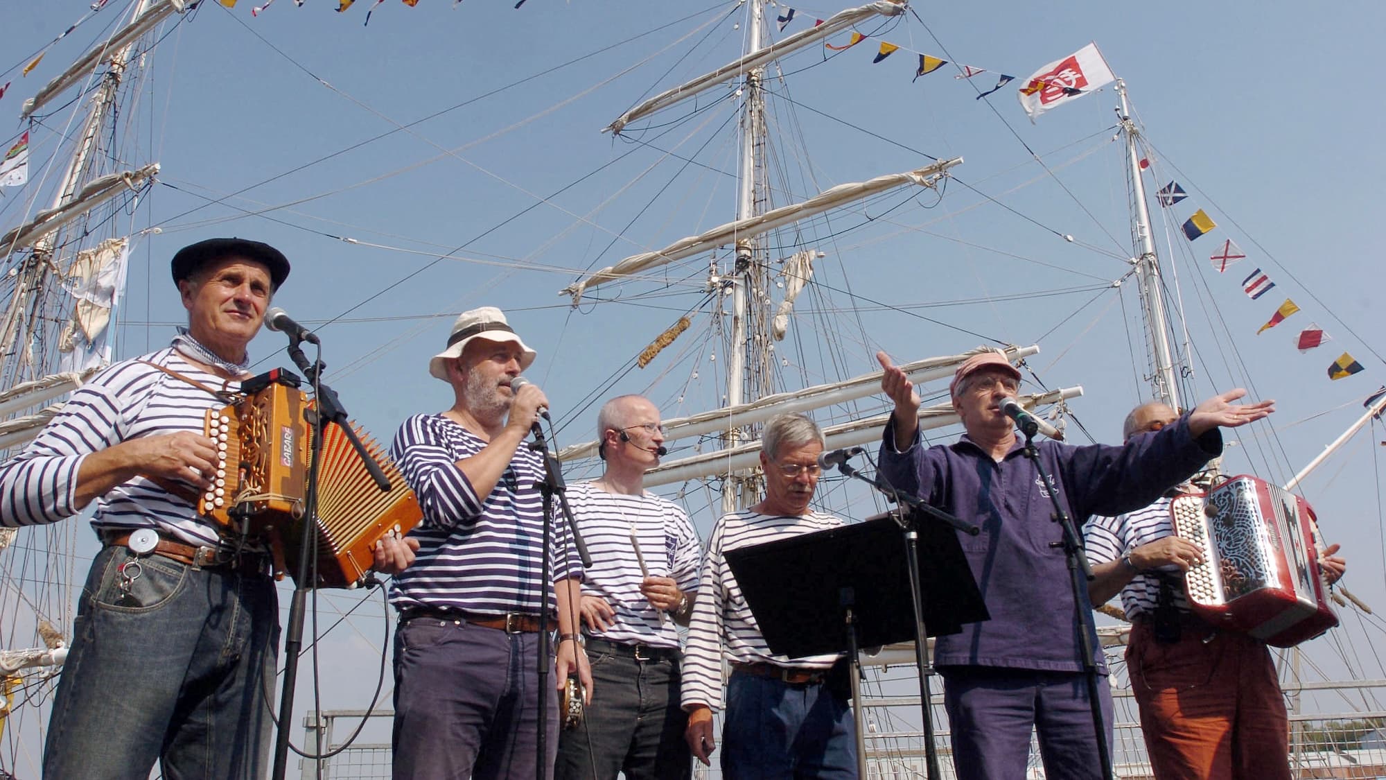 Ancient Sea Shanties Unlock Modern Teamwork Science