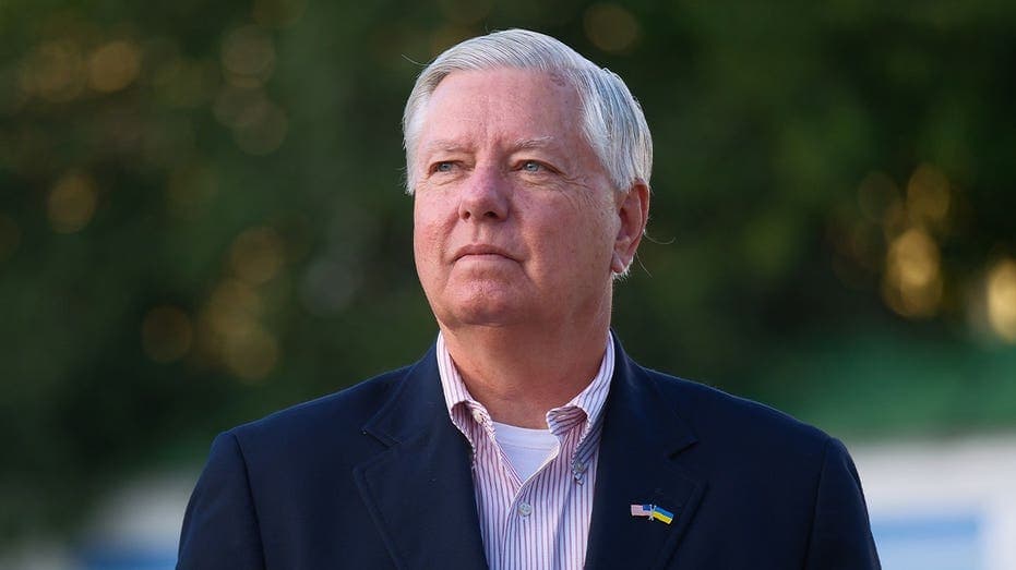 Graham's Final Gift: Russia Sanctions Bill Votes as He's Honored