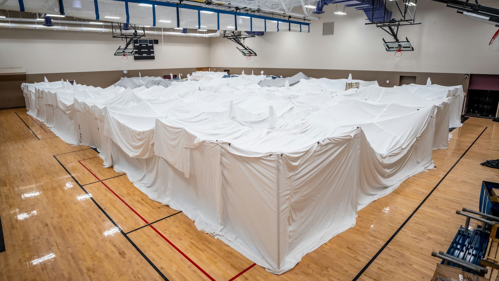 Las Vegas builds record-breaking blanket fort magic