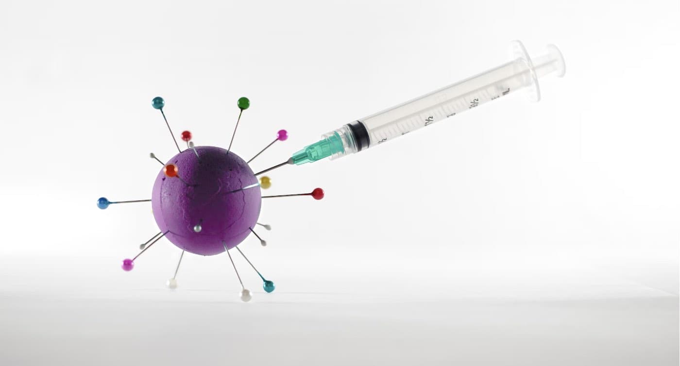 Vaccine-Drug Combo Cuts Melanoma Recurrence Risk Nearly in Half