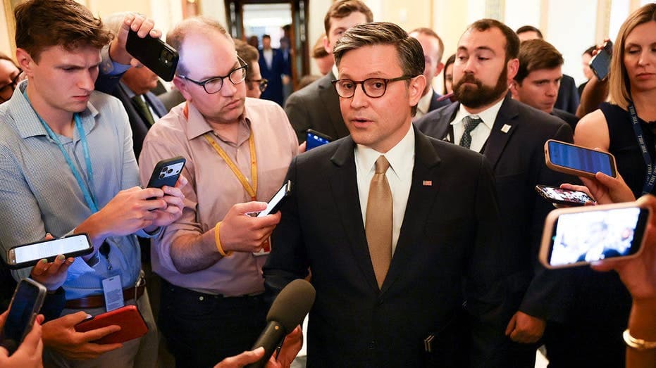 House GOP implodes as conservative revolt grinds chamber to halt